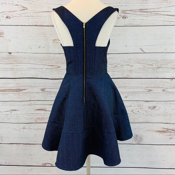 Express sparkle dress size 6 - Picture 2 of 8